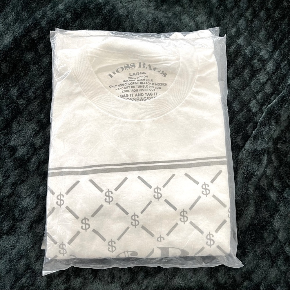 BOSS BAGS SHORT SLEEVE MENS T SHIRT SIZE LARGE WHITE